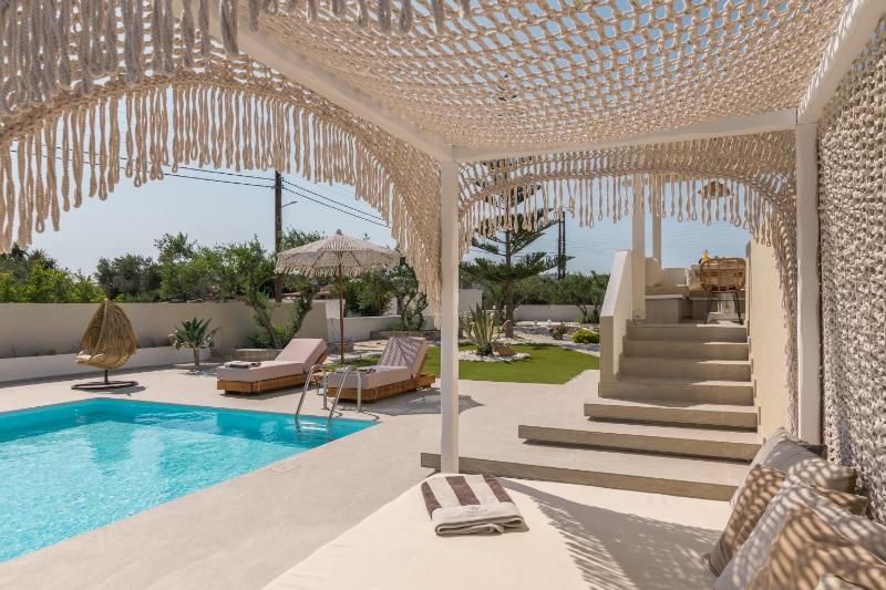 Villa with Private Pool image 3