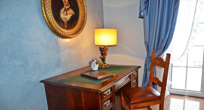 3 Bedroom Suite with Terrasse  image 4