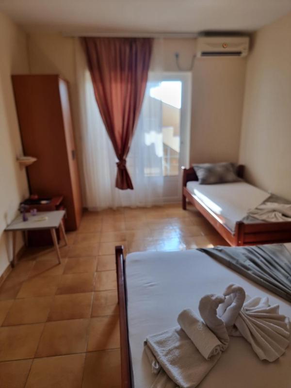 Studio with Balcony and Sea View image 1