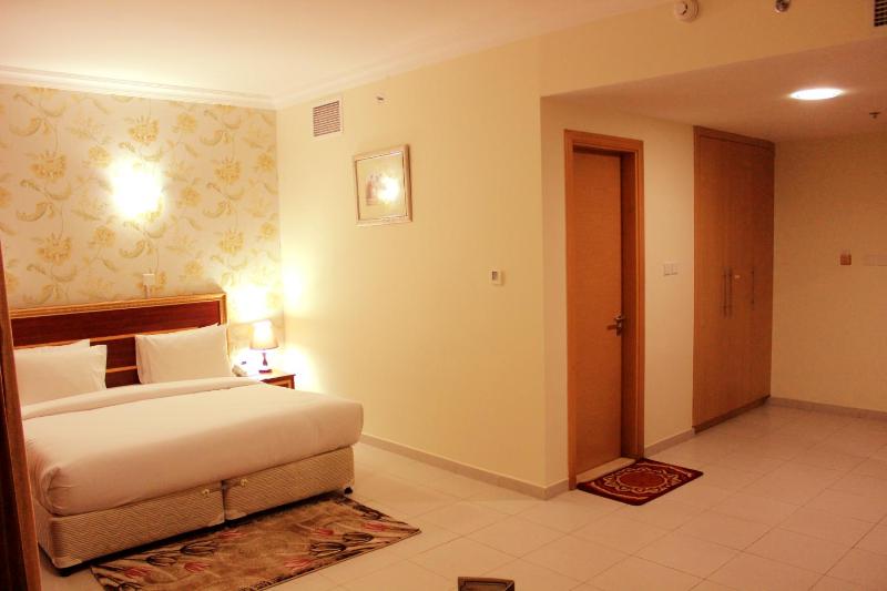 Deluxe Double Room image 4