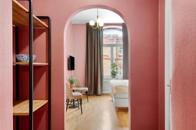 Standard King Room - Non-Smoking image 4