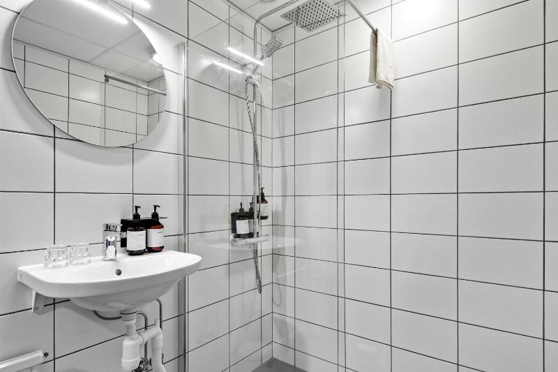Standard Single Room - Non-Smoking image 2