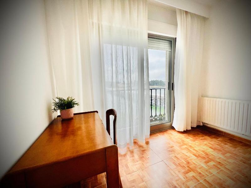 Double Room with Sea View image 2