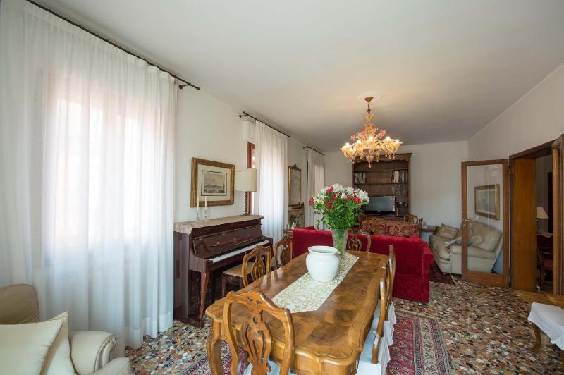 Three-Bedroom Apartment - San Marcuola image 4