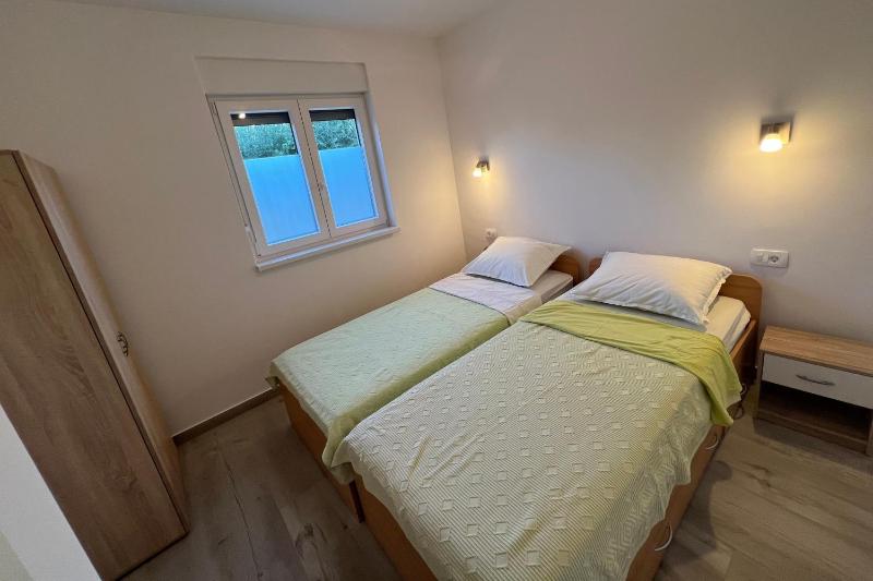 Apartments with parking space Trogir - 24640 - image 5
