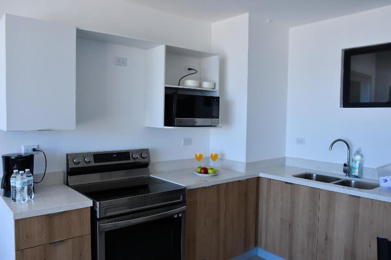 Modern Apartment in Downtown. A/C+ Wifi! - image 9
