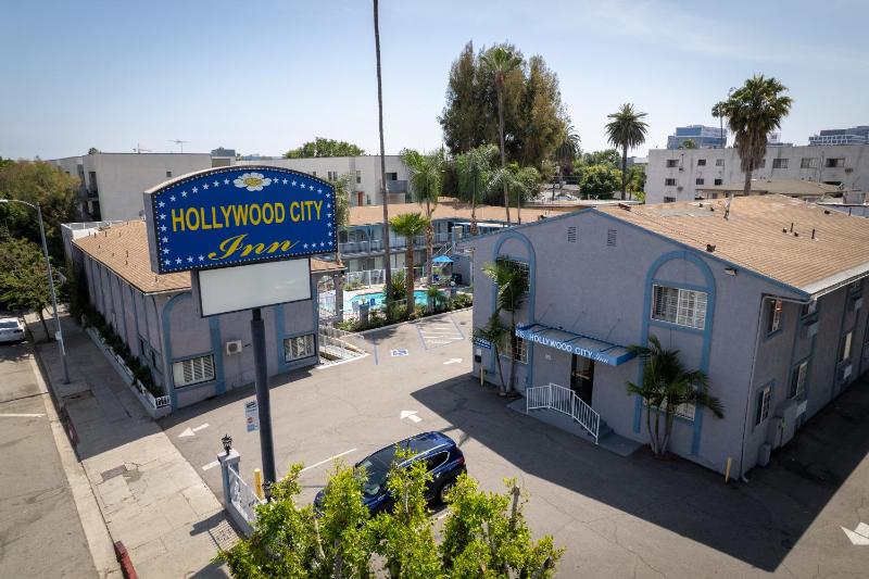 Hollywood City Inn - image 6