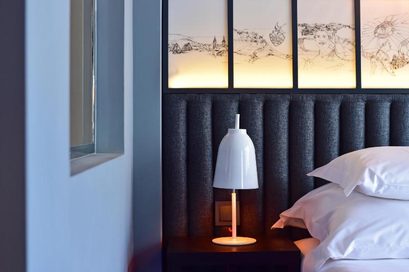 CR Double Room (2 Adults + 1 Child) image 4