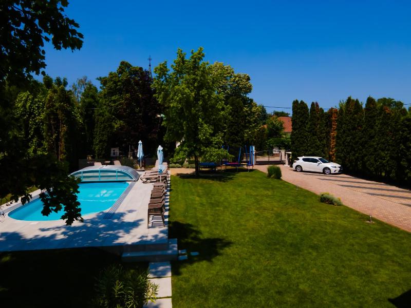 Two-Bedroom Apartment (4 Adults) image 3