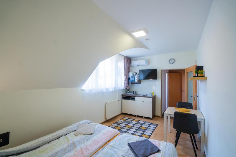 One-Bedroom Apartment (2 Adults) image 3