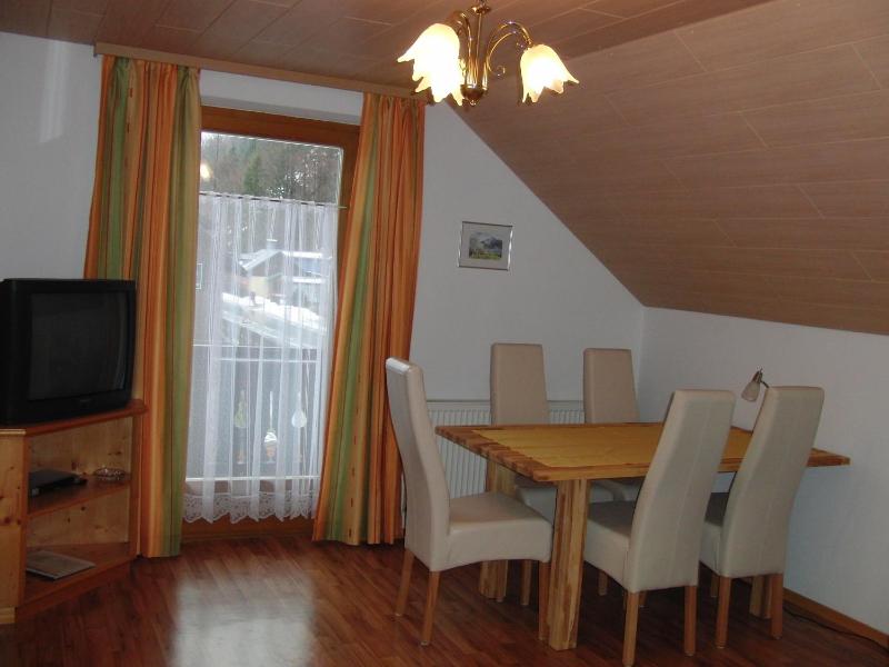 One-Bedroom Apartment image 3