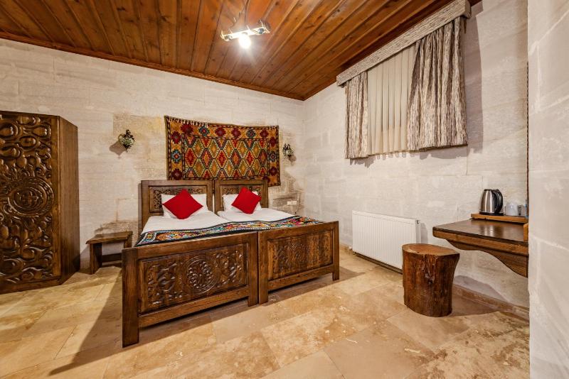 Standard Twin Room image 1