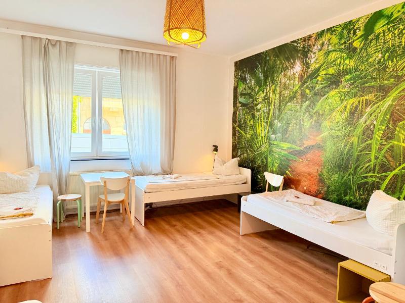 Quadruple Room with Shared Bathroom image 1