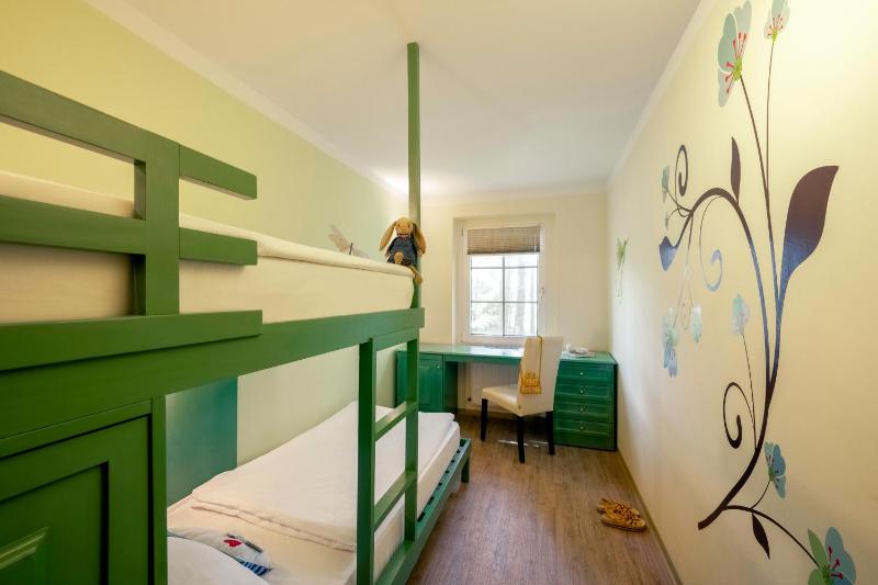 Family Room image 1