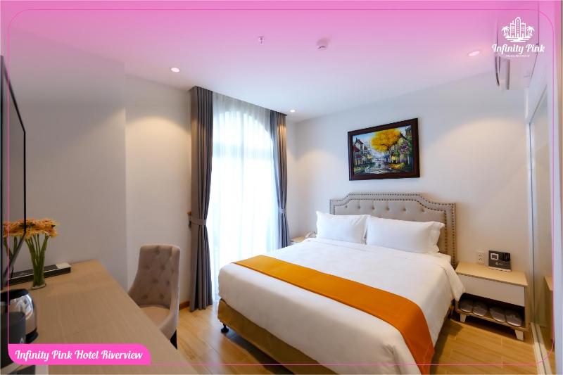 Infinity Pink Hotel Riverview - image 2