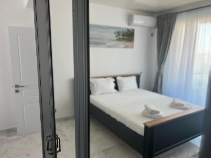 806 B2 ALMAR LUXURY RESIDENCE-Renting Apartments & Free Pool-Family Apartment - image 12