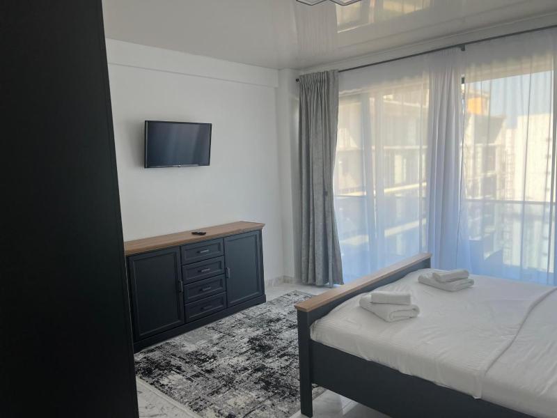 806 B2 ALMAR LUXURY RESIDENCE-Renting Apartments & Free Pool-Family Apartment - image 10
