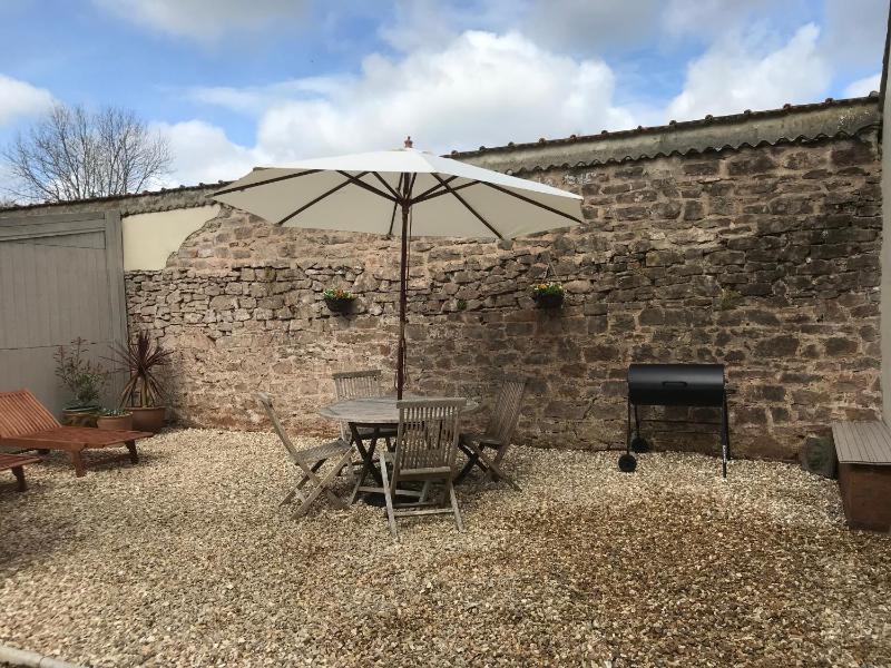 Cottage with Garden View image 2