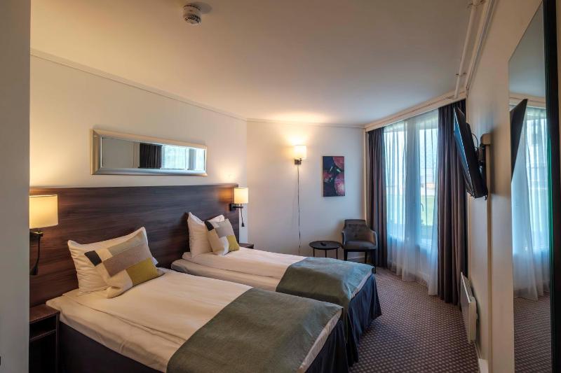 Standard Double or Twin Room with Garden View image 1