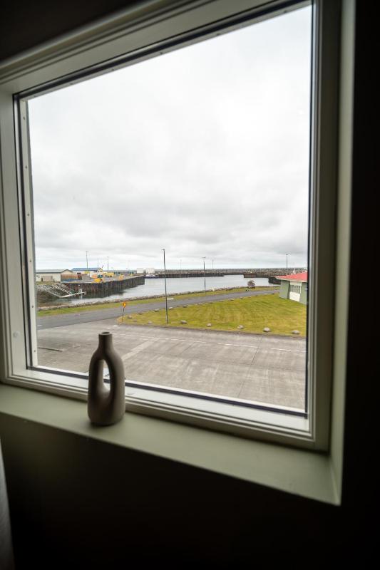 Deluxe Double Room with Sea View image 2