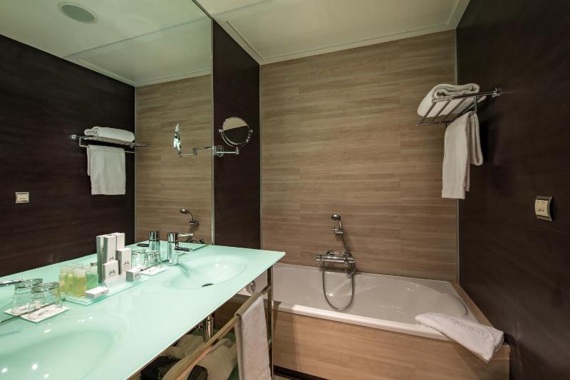 Double Room image 1