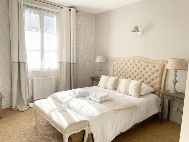 Deluxe Double Room image 1