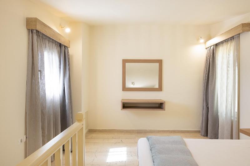 Two-Bedroom Maisonette with Sea View image 4
