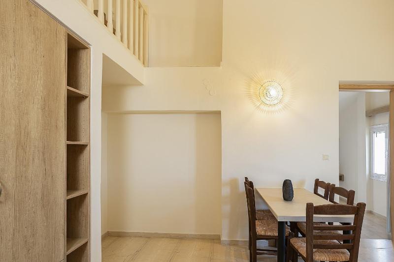 Two-Bedroom Maisonette with Sea View image 2