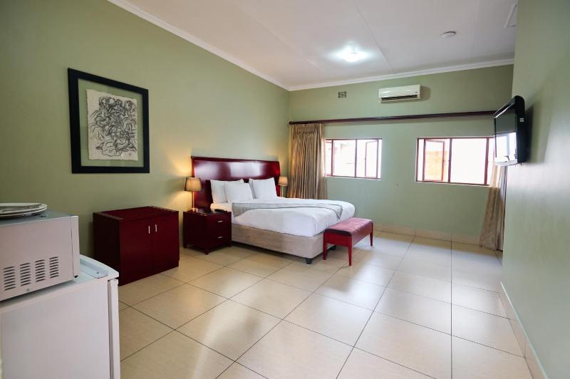 Tamboti Guest Lodge - image 15
