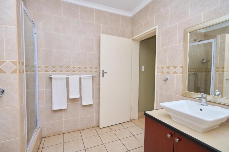 Tamboti Guest Lodge - image 11