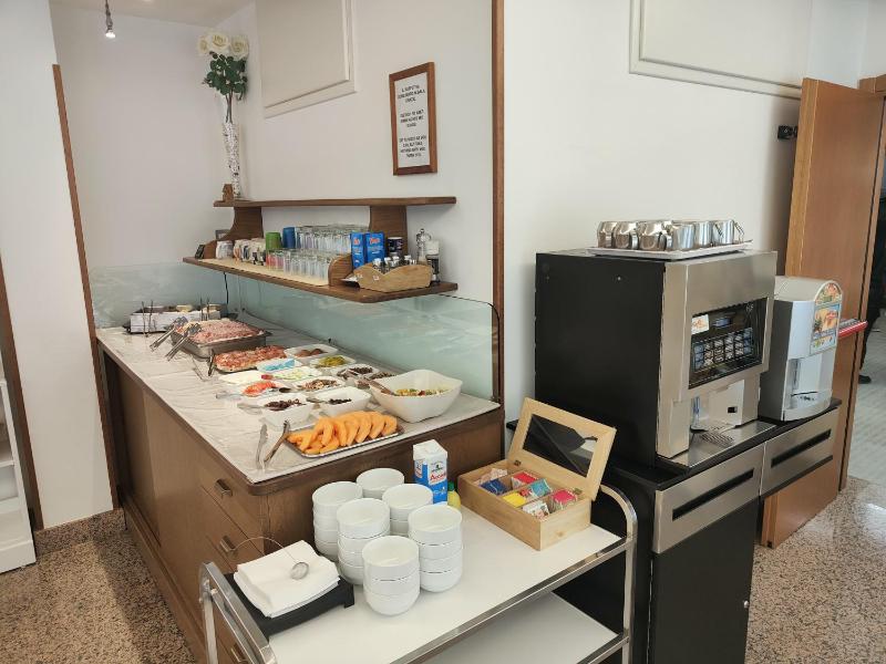 Hotel Anna - image 3