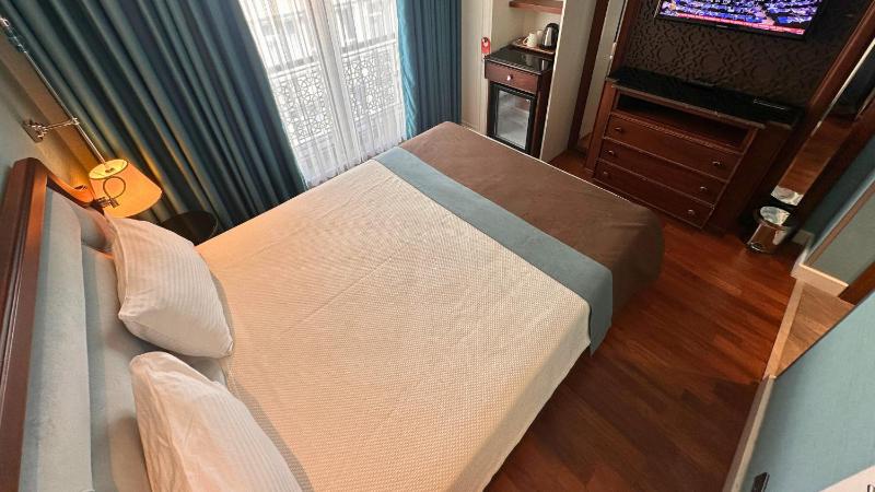 Economy Double Room image 4