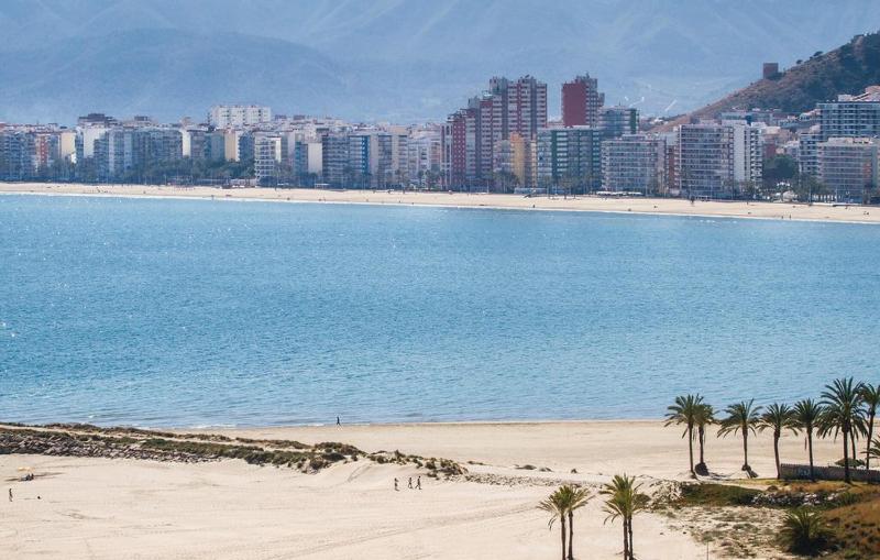 2 Bedroom Gorgeous Apartment In Faro De Cullera - image 7