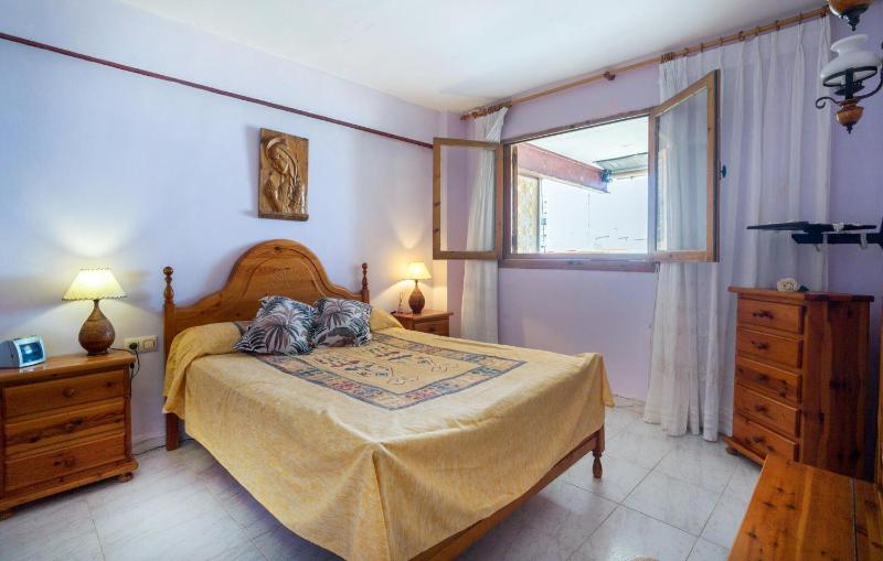 2 Bedroom Gorgeous Apartment In Faro De Cullera - image 12