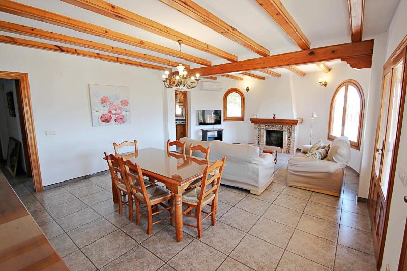 Emilia - holiday home with ocean view and private pool in Benissa - image 4