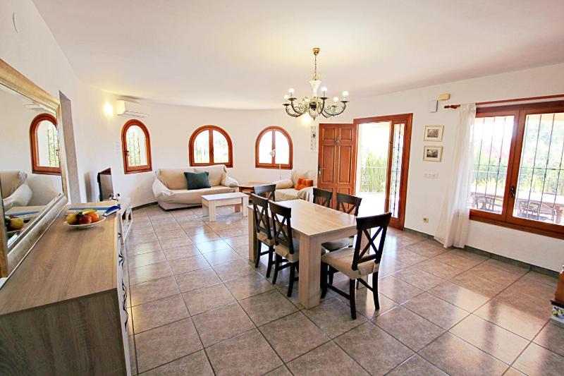 Emilia - holiday home with ocean view and private pool in Benissa - image 13