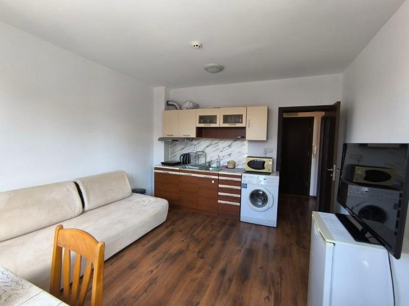 Dom-El Real Apartments in Raduga Complex - image 9