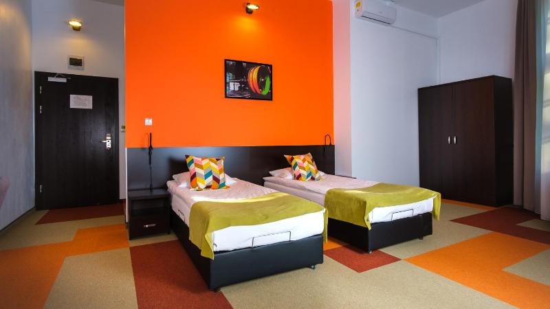Twin Room image 1