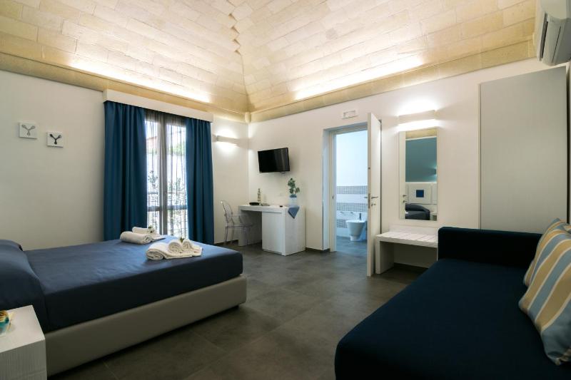 Comfort Triple Room image 3