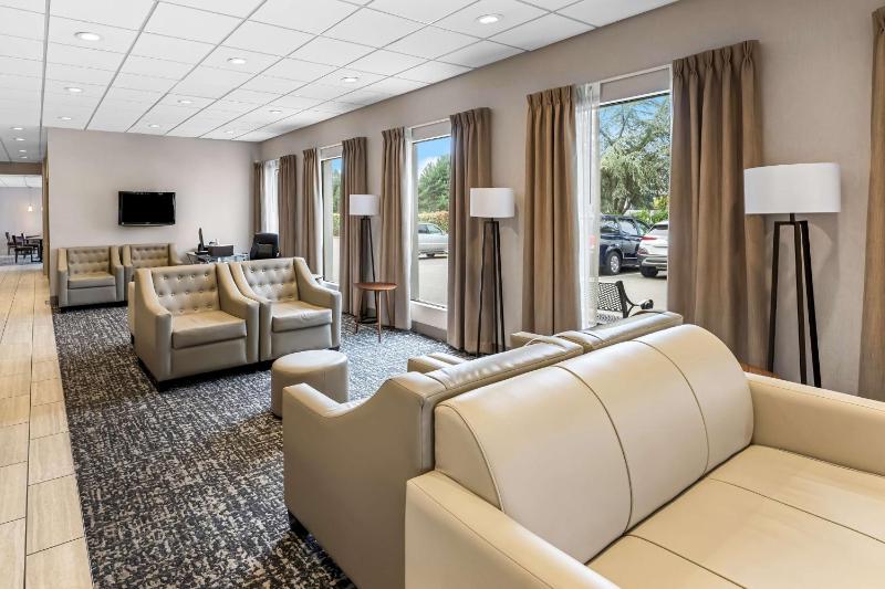 SureStay Hotel by Best Western SeaTac Airport North - image 5