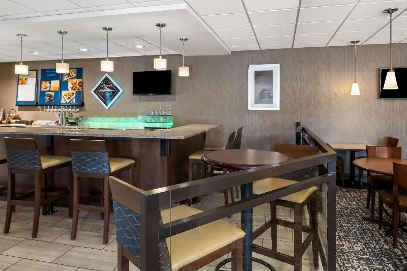 SureStay Hotel by Best Western SeaTac Airport North - image 2