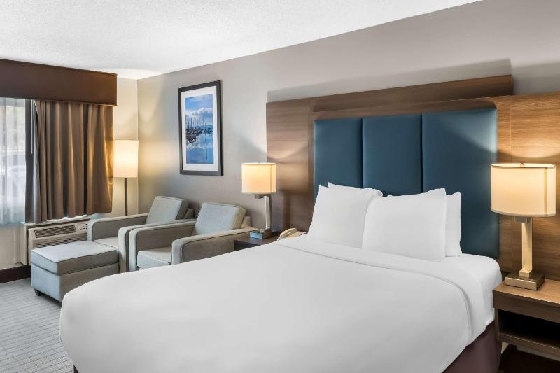 SureStay Hotel by Best Western SeaTac Airport North - image 9