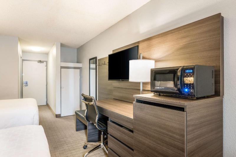 SureStay Hotel by Best Western SeaTac Airport North - image 6