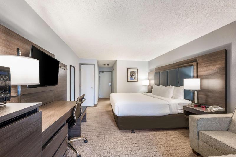 SureStay Hotel by Best Western SeaTac Airport North - image 7