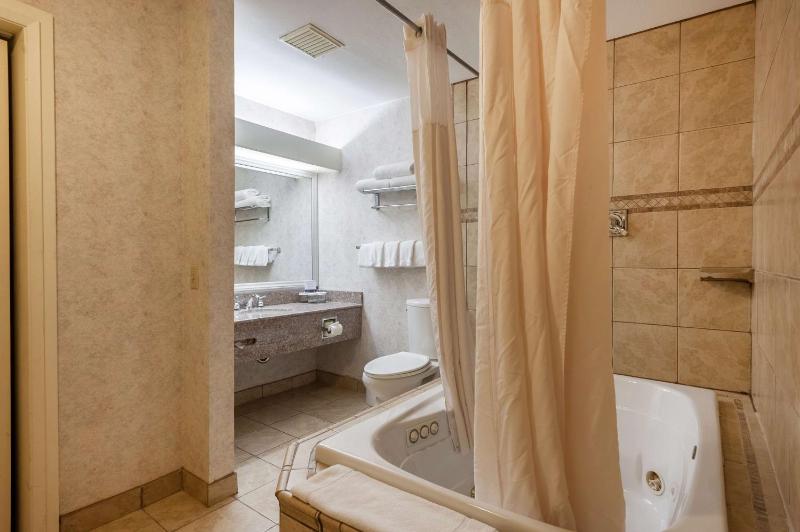 SureStay Hotel by Best Western SeaTac Airport North - image 11