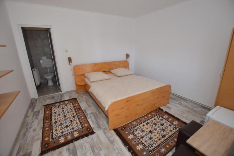 Double Room with Private Bathroom image 3