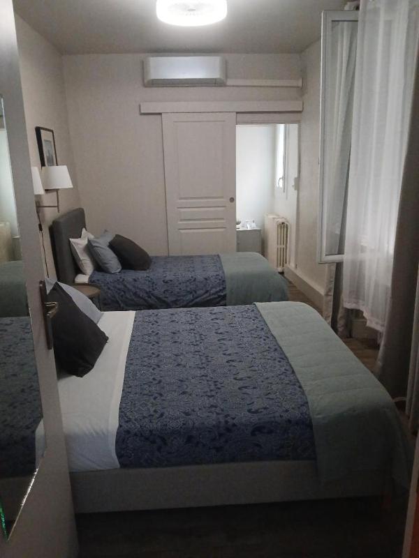 Triple Room image 4