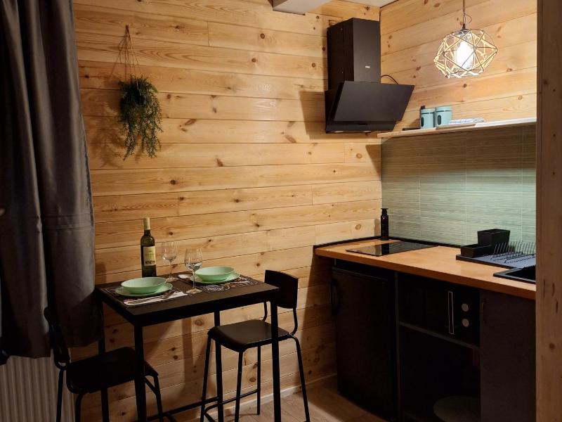 Studio Apartment image 3