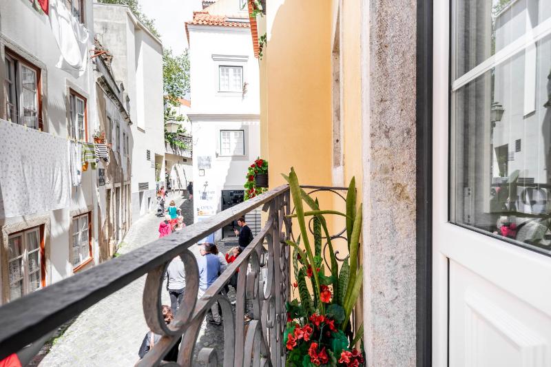 One-Bedroom Apartment with Balcony image 3