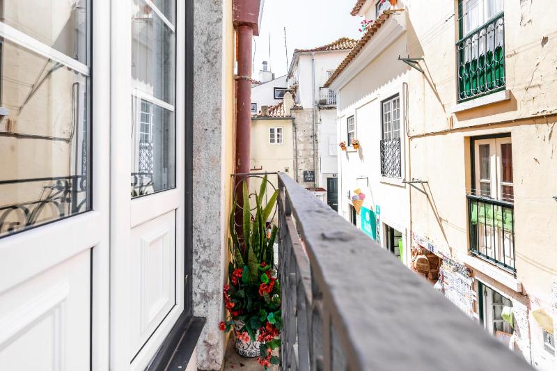 One-Bedroom Apartment with Balcony image 2